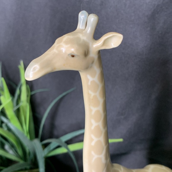 Porcelain Giraffe figure by Porcelanas Miguel Requena - Picture 3 of 10